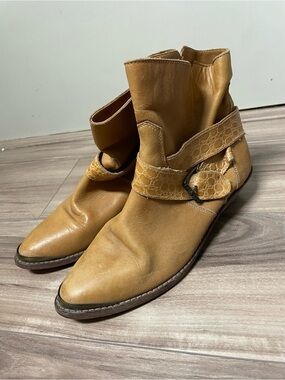 Women's Tan Leather Ankle Boots with Buckle Strap